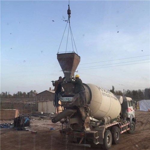 南华县“精准瞄准”—— 吊车的 “定位导航” 技术